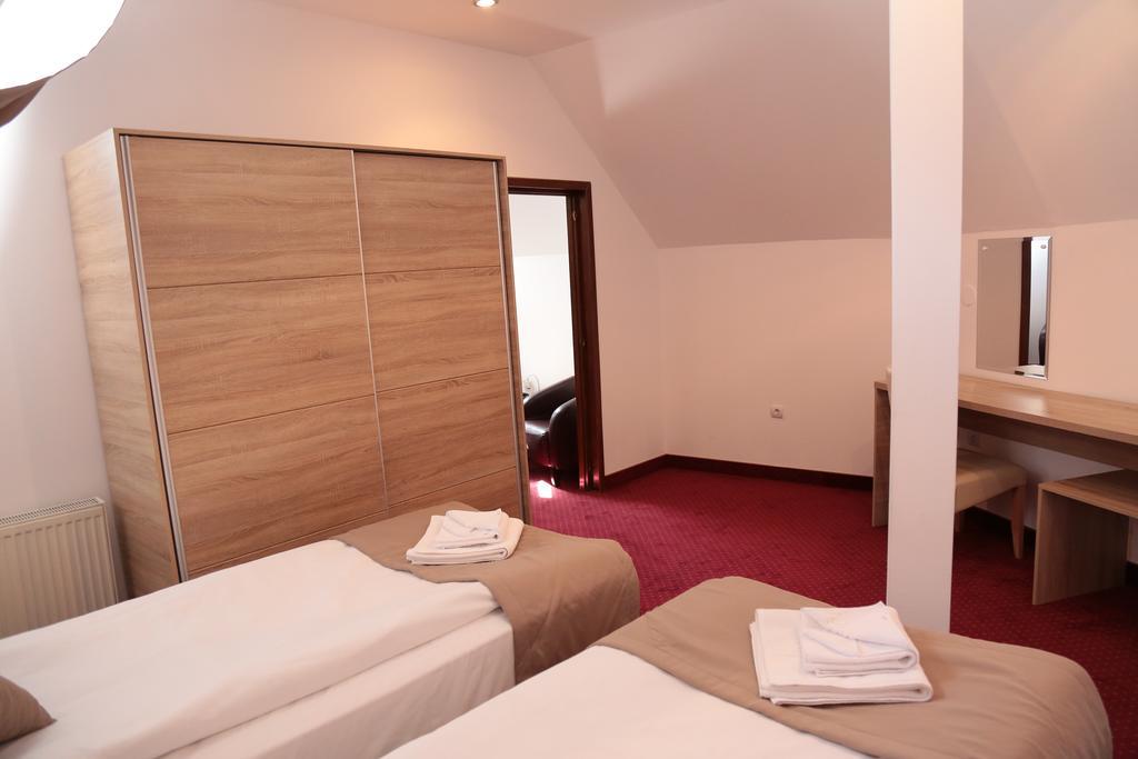 Hotel Apollonia Braszów Zewnętrze zdjęcie