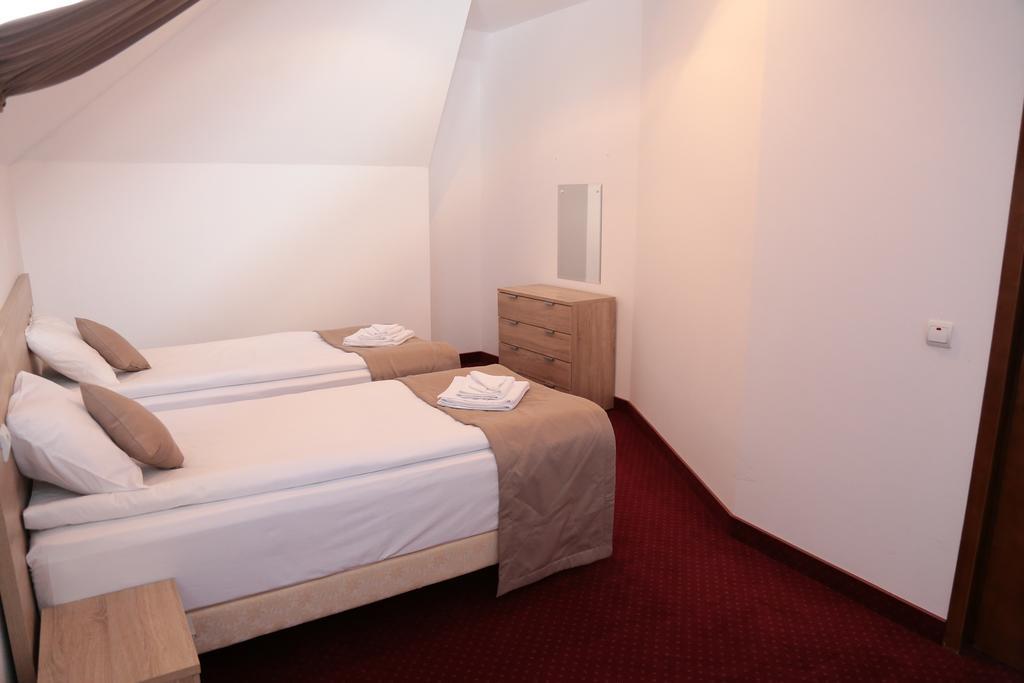 Hotel Apollonia Braszów Zewnętrze zdjęcie