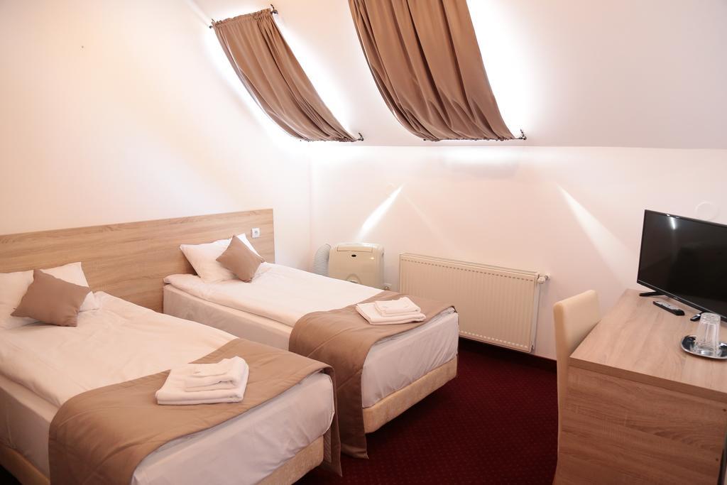 Hotel Apollonia Braszów Zewnętrze zdjęcie